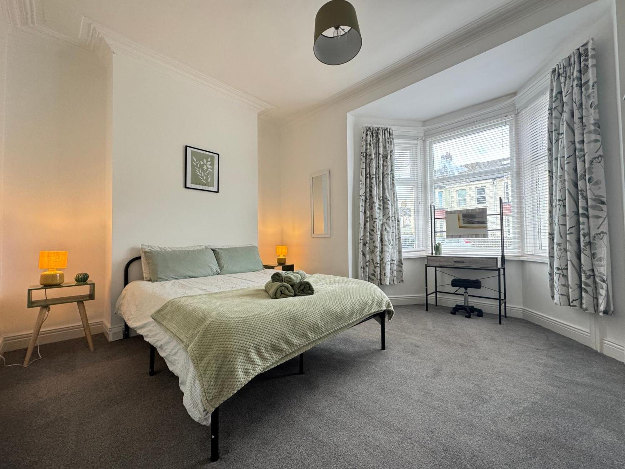 וויטלי ביי Rockcliffe Retreat, Stylish Coastal Apartment מראה חיצוני תמונה